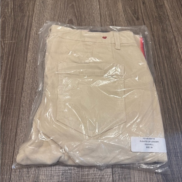 Sundry Women’s Pleated Zip Jogger Size 28 Eggshell - Picture 5 of 6